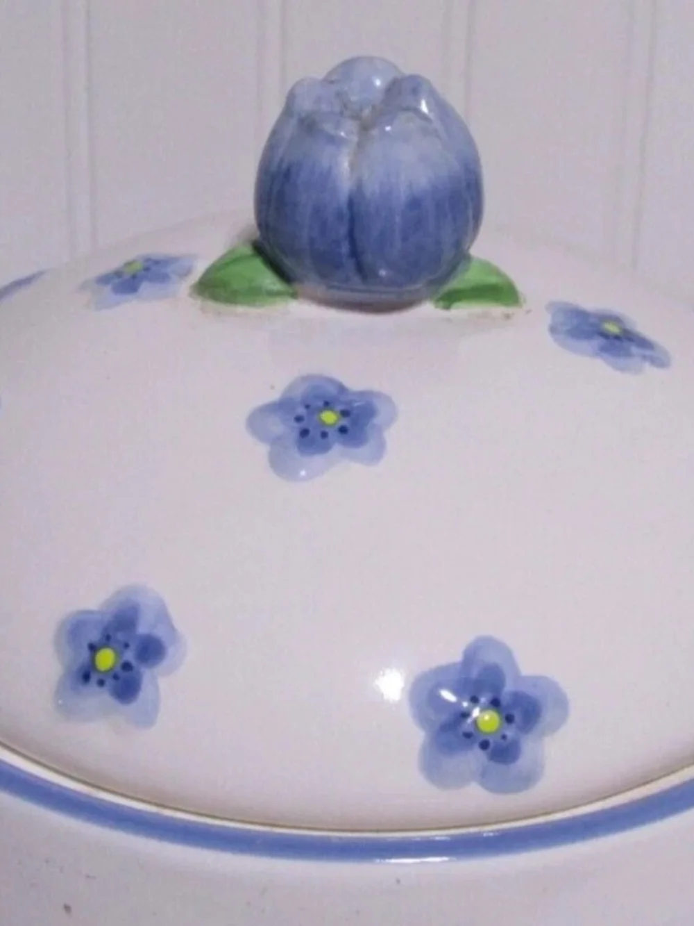 Pfaltzgraff Melissa Floral Ceramic Canister with Blue Flowers Vintage